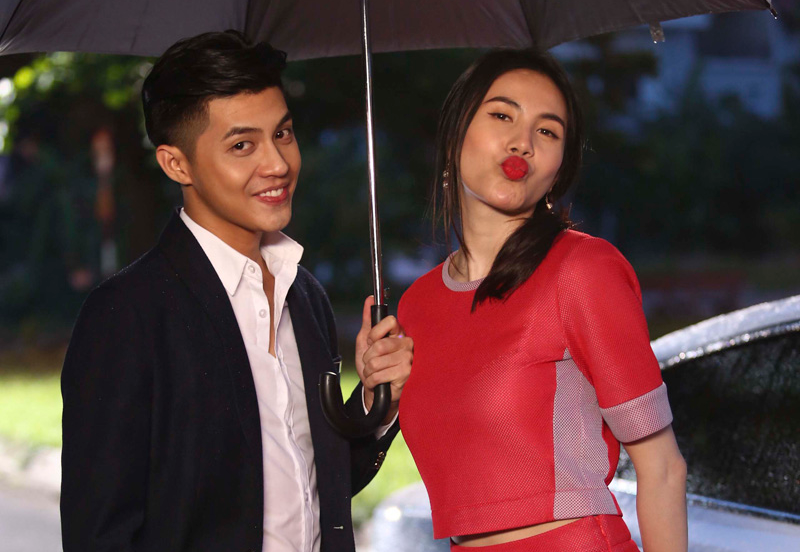 Thuy Tien xin phep Cong Vinh de hon Noo Phuoc Thinh hinh anh