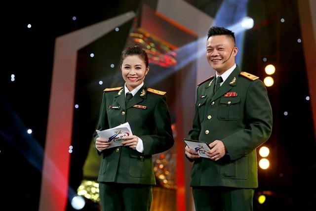 BTV Quang Minh dẫn chương trình Chúng tôi là chiến sĩ.