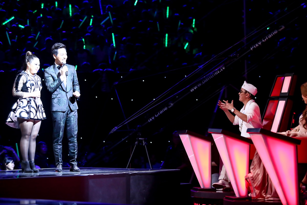 Nam huấn luyện viên vui mừng khi học trò vượt qua áp lực  để có màn trình diễn đầy tự tin. Mỹ Tâm khen thần thái cô gái rất tự nhiên, nhưng ca khúc vẫn chưa giúp Bảo Trâm khoe hết nội lực.