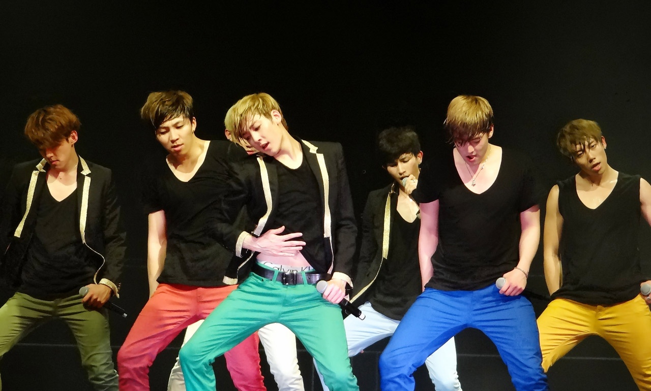 U-Kiss cũng không gặp may mắn trên các chương trình âm nhạc khi liên tục để hụt mất vị trí quán quân mặc dù họ đã ra mắt được 7 năm và có khá nhiều ca khúc được yêu mến như Man Man Ha Ni, Dora Dora... Mãi đến tháng 3 vừa qua, nhóm mới giành được chiến thắng đầu tiên tại chương trình âm nhạc The Show – China Choice.