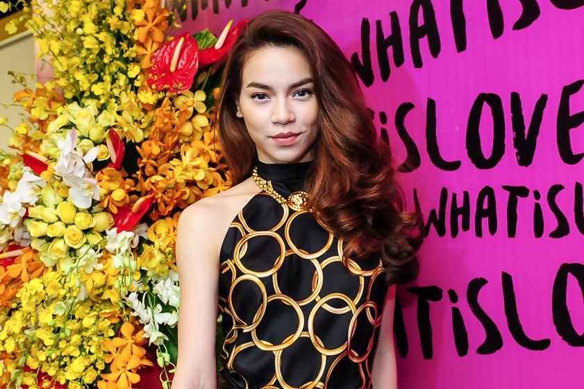 Ho Ngoc Ha dien 'cay' hang hieu ra mat MV hinh anh