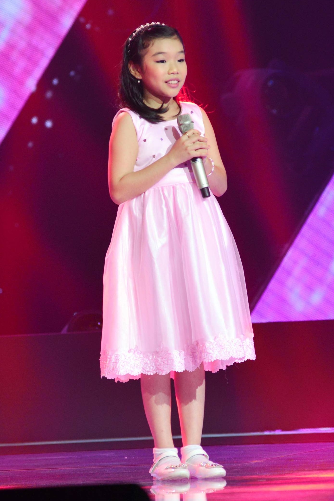 Phạm Phương Khanh thể hiện xuất sắc ca khúc opera kinh điển.