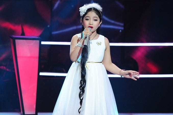 Be 9 tuoi chinh phuc ca khuc kho cua Trinh Cong Son hinh anh