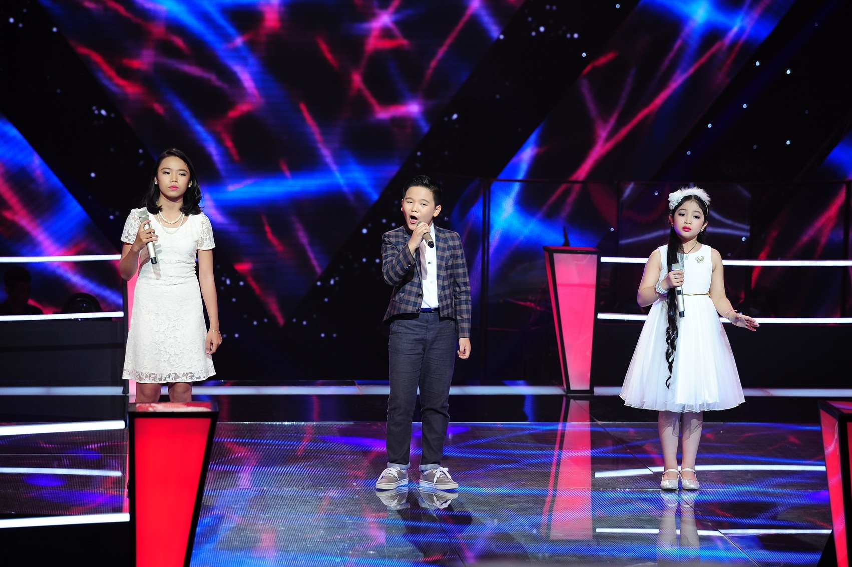 Hoc tro cap doi Giang - Ho the hien 'Xin cho toi' hinh anh