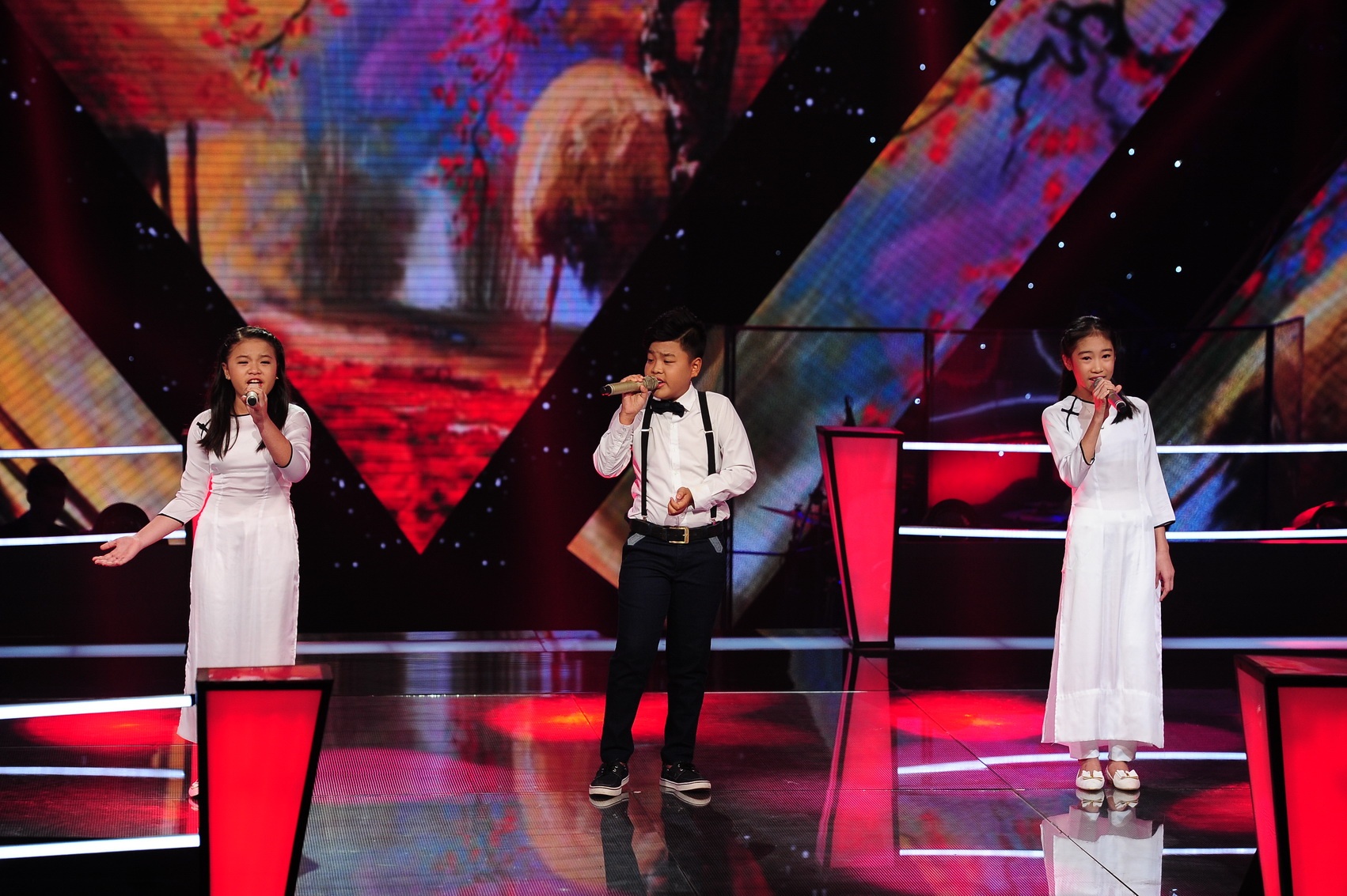 Dương Khắc Linh thử thách học trò Tiến Quang, Tường Vy và Như Ngọc với ca khúc nổi tiếng Chị tôi nổi tiếng của nhạc sĩ Trọng Đài. Cố vấn Hồ Ngọc Hà nhận xét rằng Như Ngọc có giọng hát chắc chắn, Tường Vy có chất giọng mạnh mẽ, cá tính và phù hợp với ca khúc này; còn Tiến Quang là thí sinh có cách thể hiện ca khúc và xử lý điêu luyện. Dù còn nhỏ nhưng 3 thí sinh truyền rất nhiều cảm xúc đến người nghe, mỗi em cũng khoe được chất riêng trong giọng hát. 