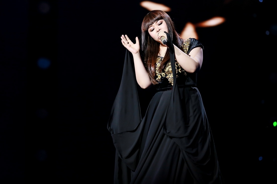 Giọng ca nội lực của team Đàm Vĩnh Hưng – Bảo Trâm được giao thử thách khó với ca khúc Mắt buồn. Đây là sáng tác của Tường Huy gắn liền với ca sĩ Thu Phương. Dù vậy, Bảo Trâm vẫn tự tin chinh phục với cách xử lý không thua kém ca sĩ chuyên nghiệp, chắc chắn ở những nốt cao và giọng gió. Thu Phương phấn khích nhận xét Bảo Trâm có mở đầu đẹp kết thúc tuyệt vời, phong độ chắc chắn tuy nhiên phần giữa có sự mâu thuẫn vì cô cười rất tươi trong một ca khúc buồn. Mr, Đàm biện hộ cho học trò nụ cười của Bảo Trâm là hạnh phúc vì làm Thu Phương hài lòng. 