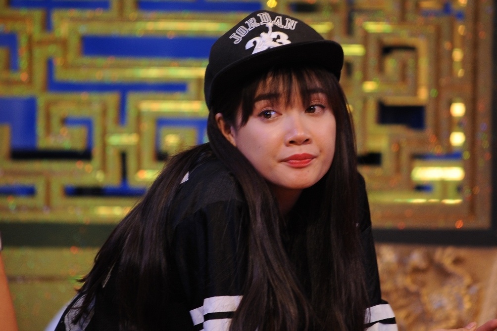 Tuy vậy, khi được hỏi về cảm giác của Nhã Phương khi tái ngộ Trường Giang, Nhã Phương đã không ngần ngại bày tỏ: “Ức chế! Yêu đương gì mà không cho bạn ăn còn chọc bạn! Trong phim thì lúc nào cũng ngọt ngào, sang bên này thì ‘Nhịn Đi’, đói cũng ‘Nhịn Đi’, không cho ăn, không cứu vớt cuộc đời gì hết, nói chung là thật tàn nhẫn”.