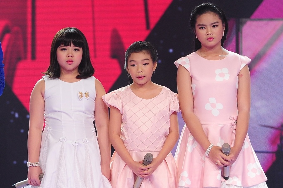 Dương Khắc Linh cho biết đây là bài hát khó nhưng cả 3 đều thể hiện tốt. Cẩm Ly bất ngờ khi các em nhỏ có thể chinh phục thử thách này. Với trò cũ Phương Khanh, cô dành lời khen sự tiến bộ vượt bậc, Tường Vy biết tự điều chỉnh giọng hát còn Cindy có nét dễ thương, hồn nhiên. Lưu Hương Giang chia sẻ đây là nhóm chăm chỉ và chủ động nhất. Ông xã cô khen Phương Khanh có sự chững chạc nên chọn cô bé đi tiếp.