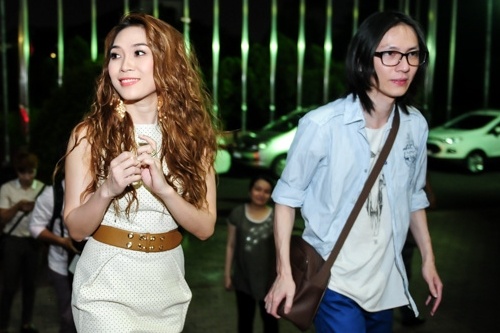 Nguoi tinh tin don tiep tuc sat canh cung My Tam hinh anh