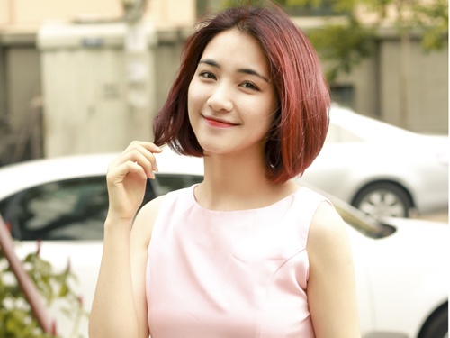 Hoa Minzy: 'Ho noi toi ham, suot ngay lam tro lo' hinh anh