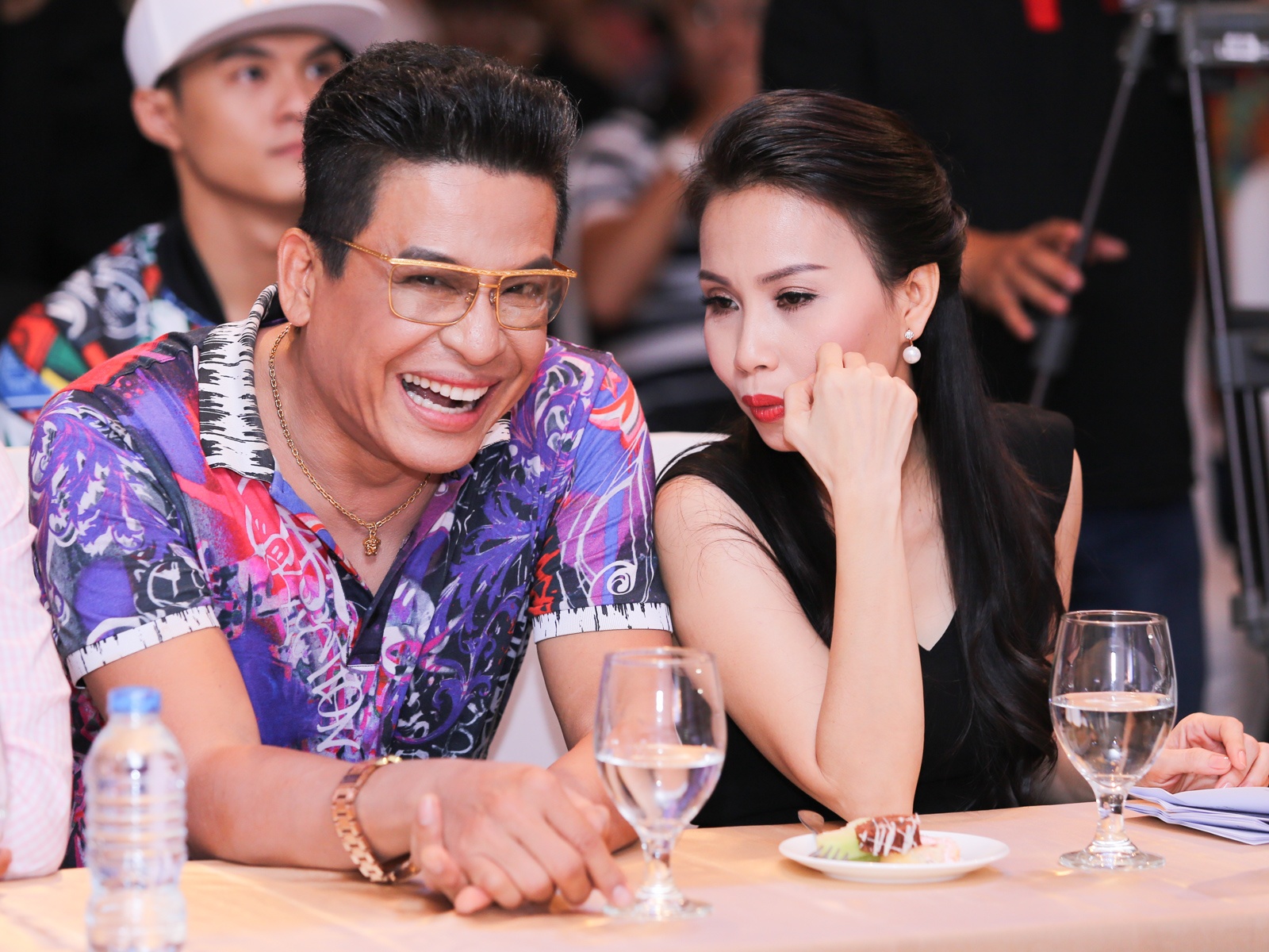 “Chị Tư” chia sẻ sự háo hức tham gia chương trình có format mới cũng như gặp gỡ những thí sinh hồn nhiên, ngây thơ. Nữ ca sĩ tâm sự ban đầu cô rất sợ tham gia truyền hình thực tế vì là người nhạy cảm. Tuy nhiên, đây là chương trình dành cho thiếu nhi nên những cạnh tranh sẽ vừa phải. 