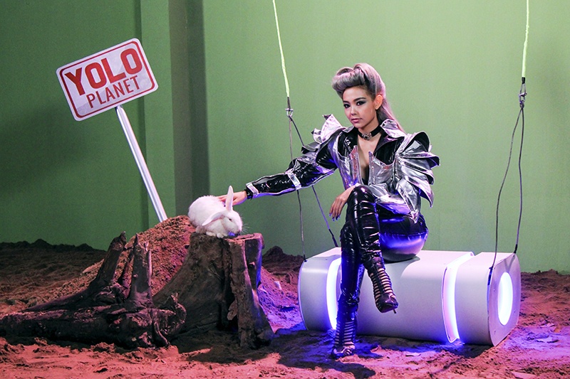 MV Yolo - Minh Hang hinh anh