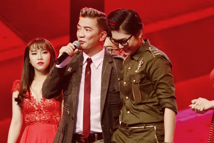 Fan gian khi Vicky Nhung nhuong diem cho To Ny hinh anh