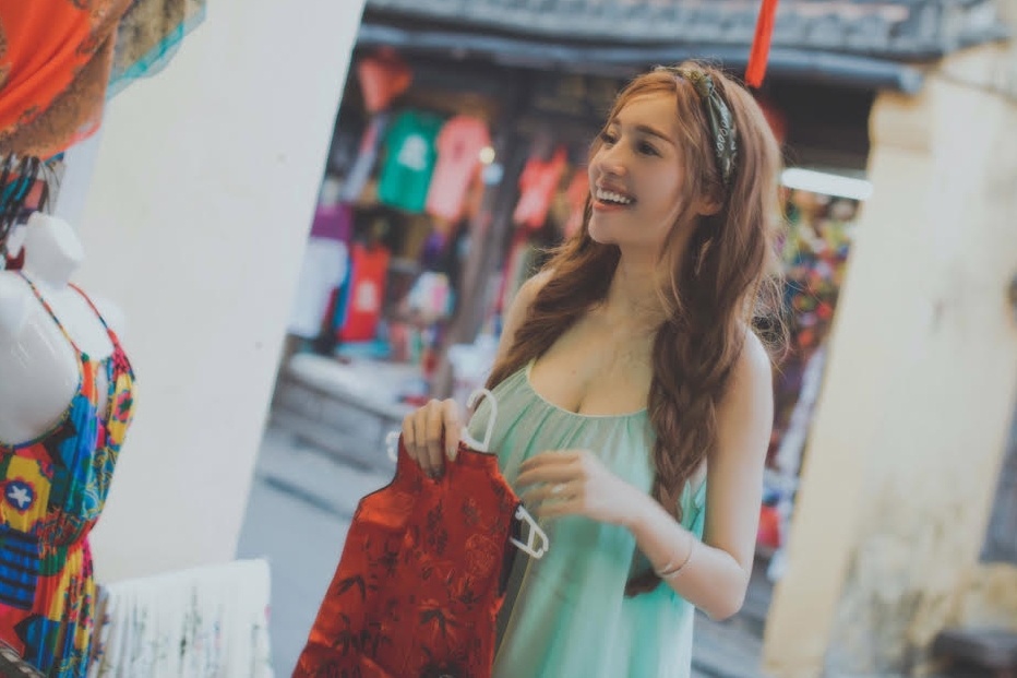 Elly Tran sam quan ao cho con gai Cadie hinh anh