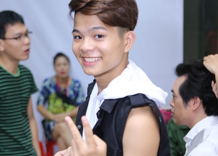 Quang Anh mac sanh dieu di xem The Voice Kids hinh anh