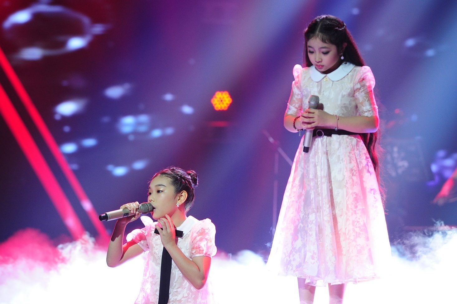 Hoc tro Giang - Ho hat hay nhu lip sync hinh anh