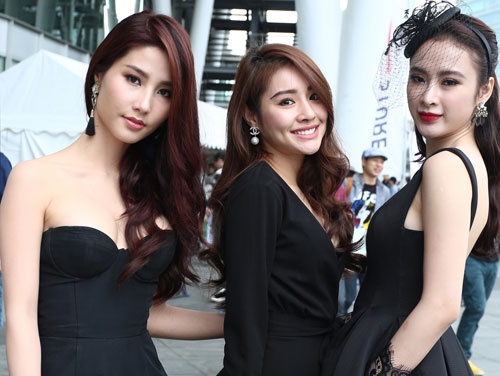 Phuong Trinh, Diem My dien trang phuc lac tong o su kien hinh anh