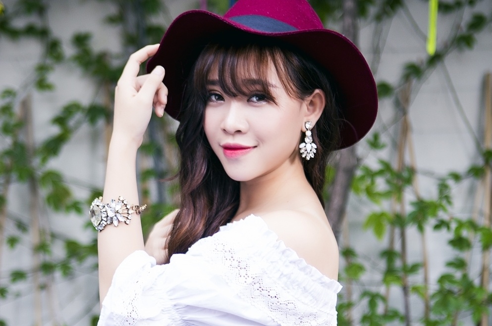 Bao Uyen The Voice no luc thoat cai bong cua My Tam hinh anh