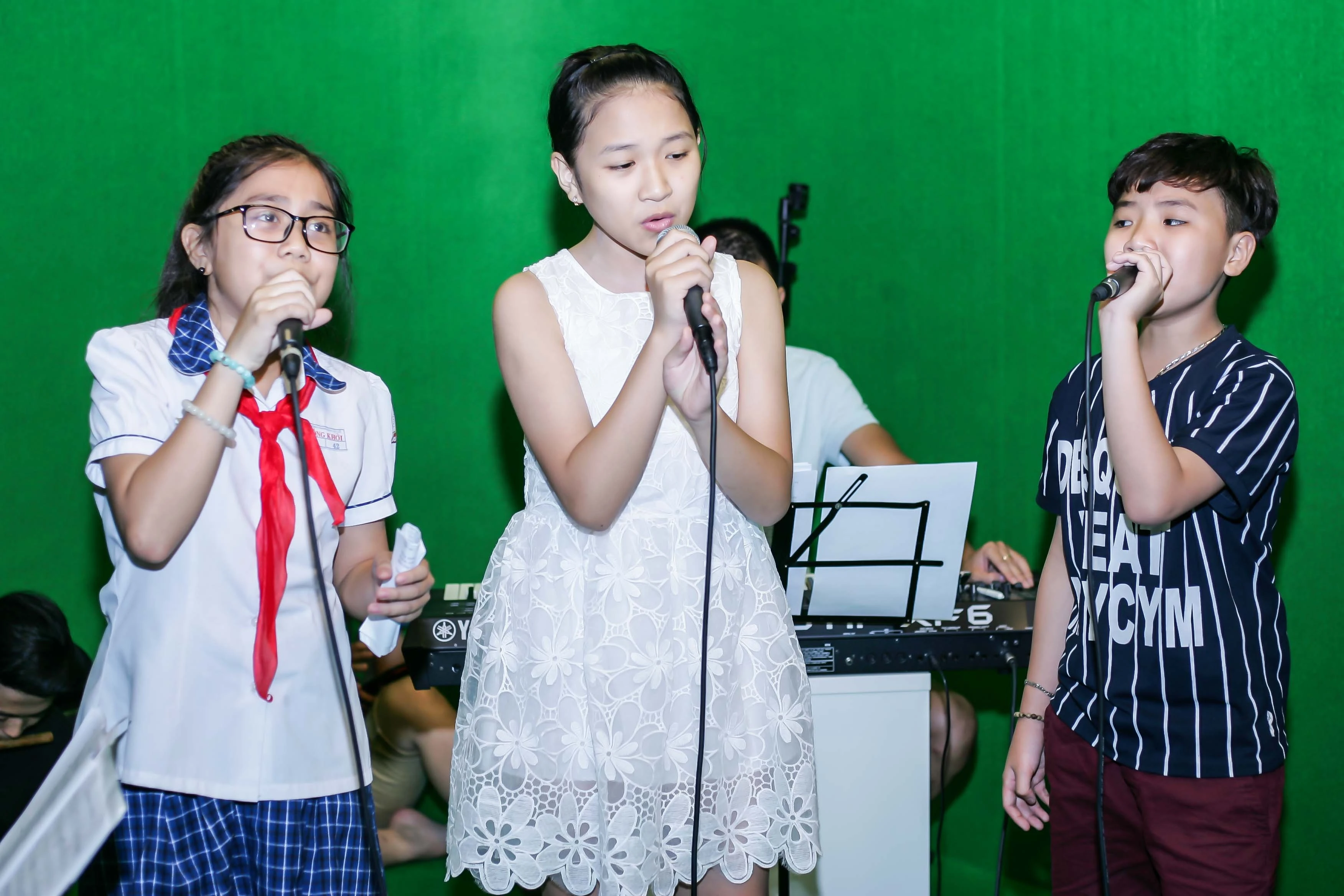 3 học trò xuất sắc team Cẩm Ly gồm Nhã Thy, Khánh Linh và Công Quốc (từ trái sang).