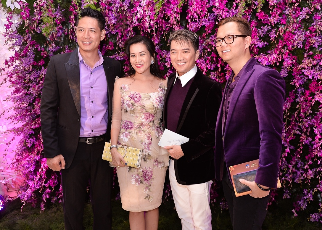 Sao Viet dien do tim - den mung sinh nhat lan 44 cua Mr. Dam hinh anh