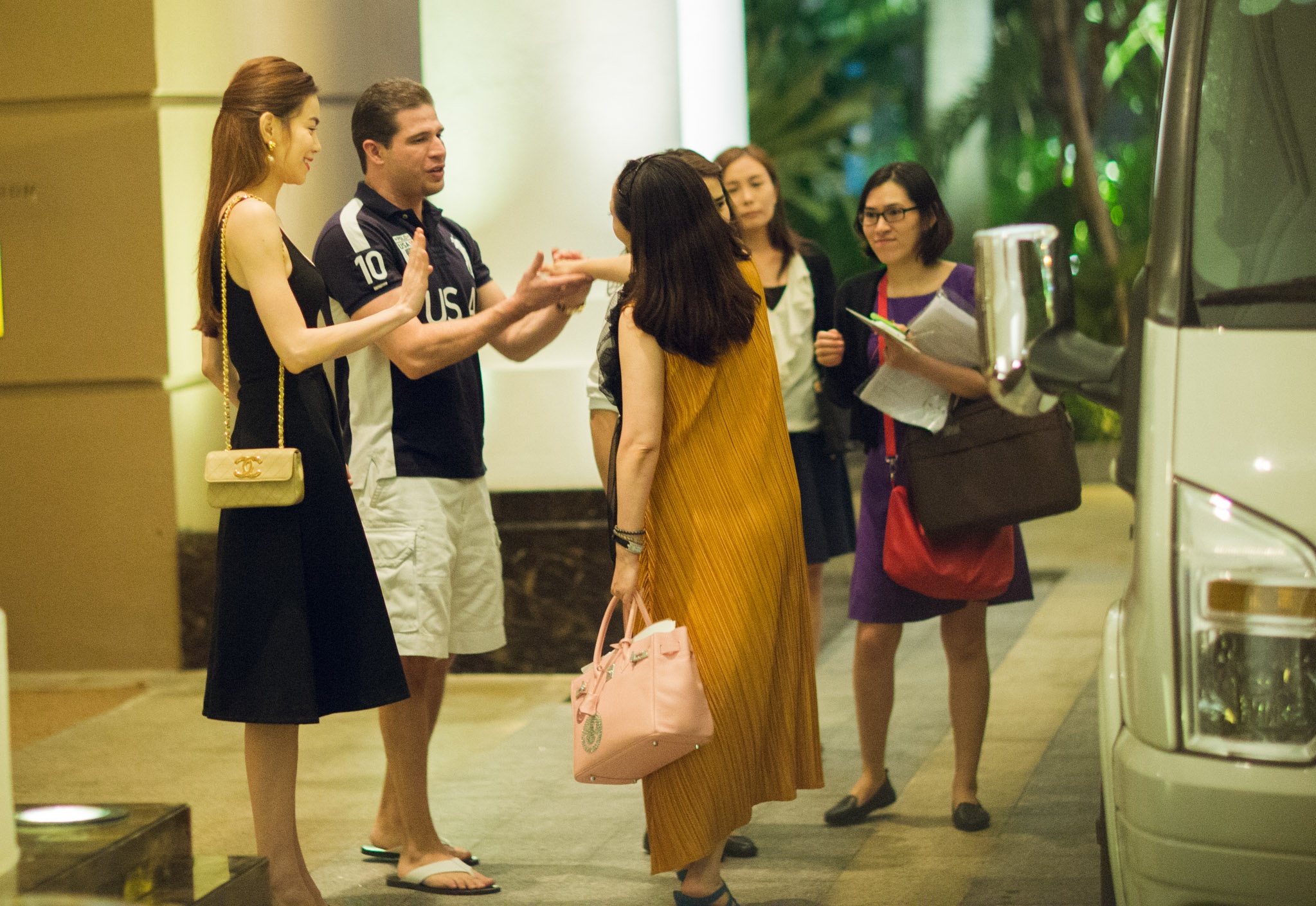 Trong lúc chia tay, cô không quên nhờ chuyển lời chào đến Hoa hậu Hoàn vũ thế giới 2007 - Riyo Mori. Cô hy vọng sớm gặp lại Riyo  vào tháng 12 sắp tới.