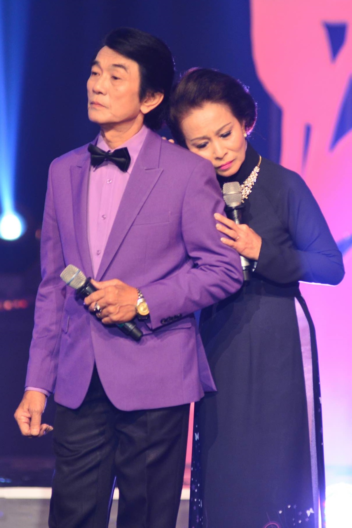 Huyên Chí Bình – Kim Thoa trong ca khúc Mười năm tình cũ (Trần Quảng Nam). 