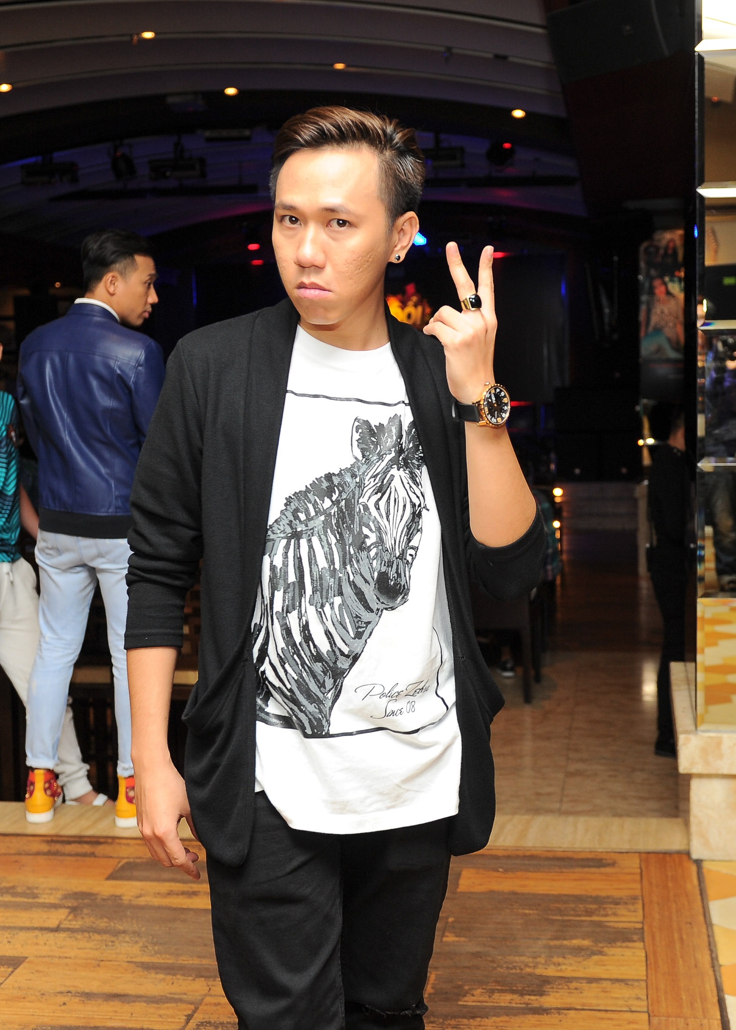 Cây hài Anh Đức cho biết việc tham gia chương trình là quyết định liều mạng, và táo bạo vì anh vốn là người an toàn ít dám thử những thứ mới mẻ ngoài diễn kịch.