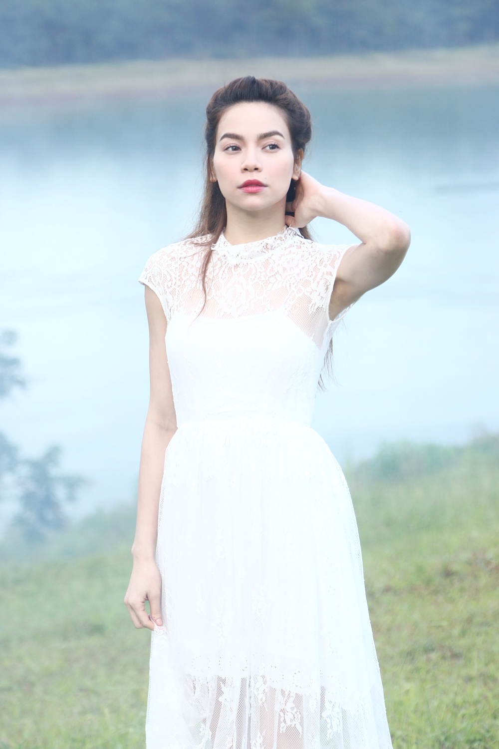 Tội lỗi là sáng tác của nhạc sĩ Nguyễn Hồng Thuận dành riêng cho Hồ Ngọc Hà. Ca khúc buồn mang giai điệu da diết và đầy tính tự sư. 