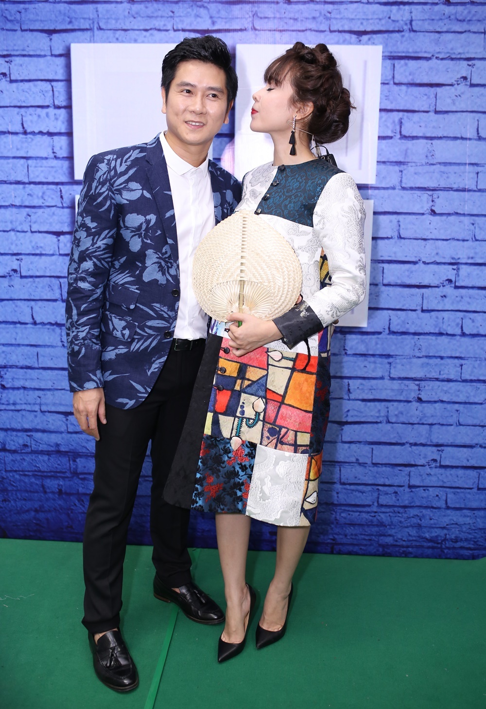 Vợ chồng Giang Hồ dốc sức tập luyện cho hai Hồng Minh và Phương Khanh. Tuần qua, nữ ca sĩ có sức khỏe không tốt nên ông xã cô dành phần lớn trách nhiệm chỉ dạy học trò cưng.