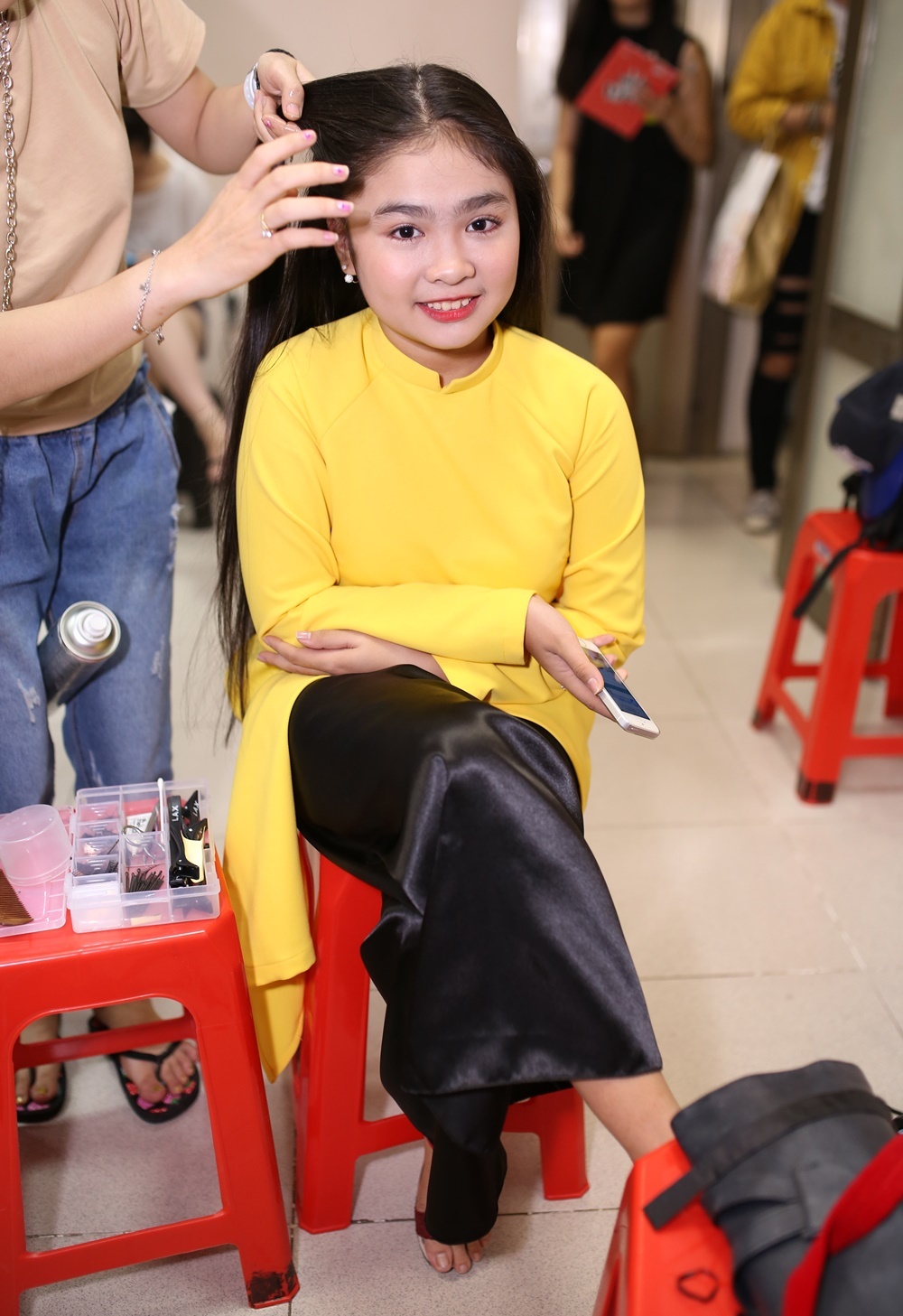 Sau một năm, Thiện Nhân trưởng thành hơn rất nhiều. Cô bé cũng dần ra dáng thiếu nữ rất xinh đẹp và duyên dáng.