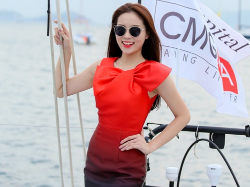 Ky Duyen tao dang tren du thuyen hinh anh