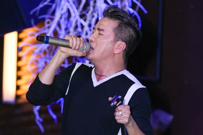 Dam Vinh Hung khong chieu long nguoi coi thuong minh hinh anh