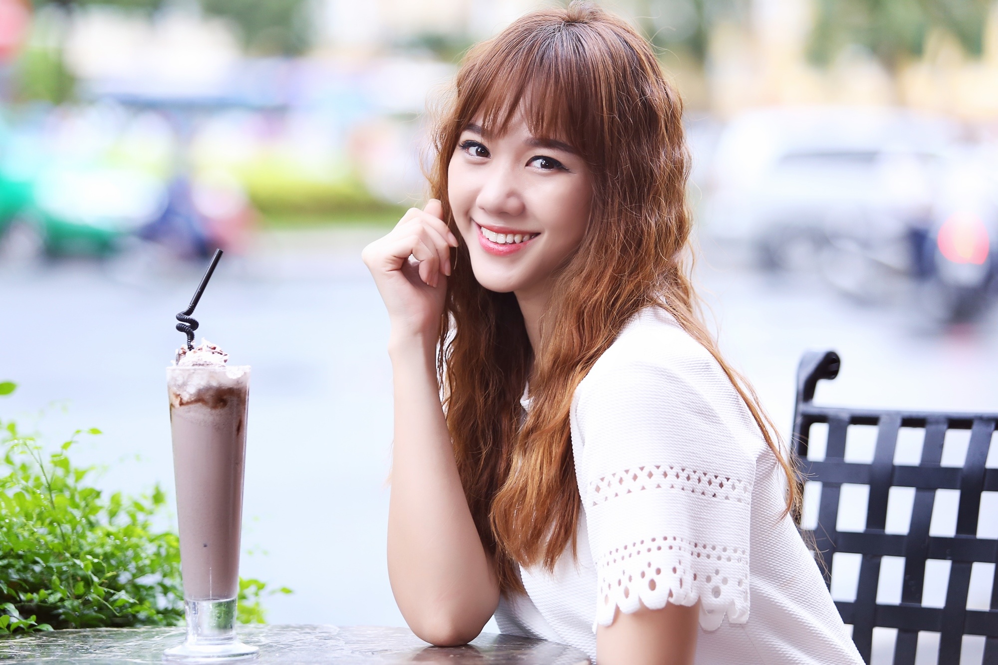 Hari Won: 'Cat-xe vai trieu den hop dong chuc nghin do' hinh anh