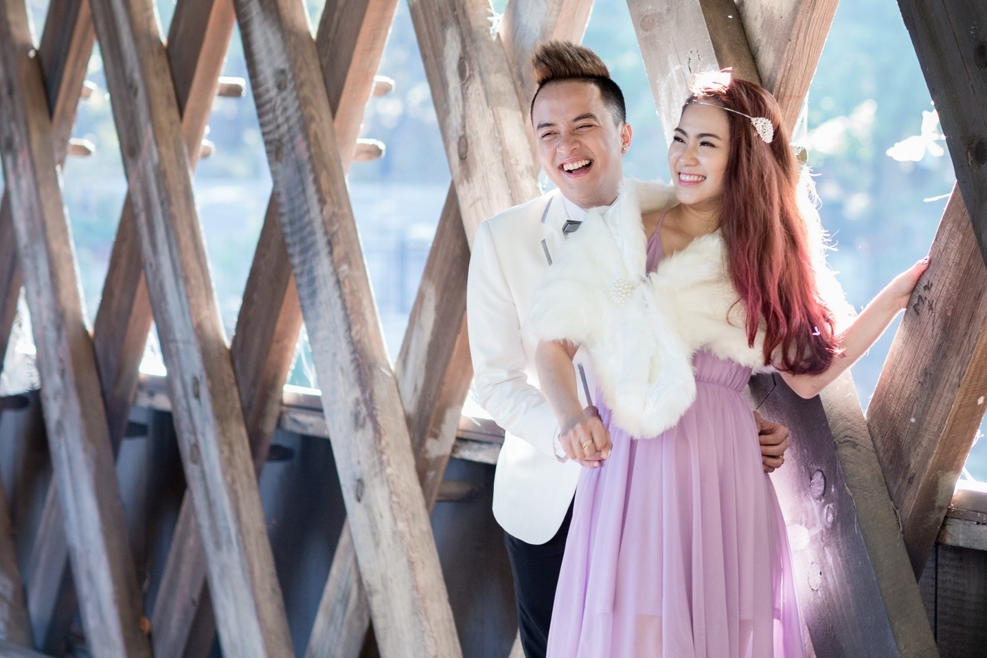 Bộ ảnh lột tả niềm hạnh phúc, rạng ngời của hai nhân vật chính đang yêu nhau.