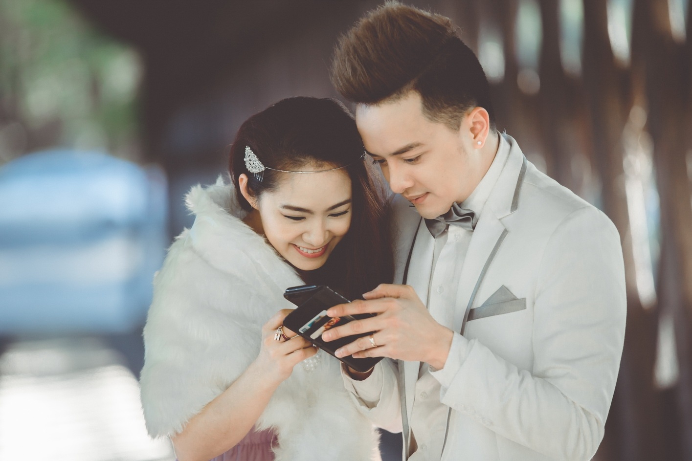 Dù bước sang tuổi 31, nữ ca sĩ vẫn sở hữu gương mặt trẻ trung, phong cách nhí nhảnh.