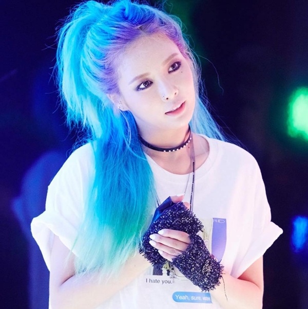 #9 4Minute Hyuna – “Roll Deep” – 386,384 bản