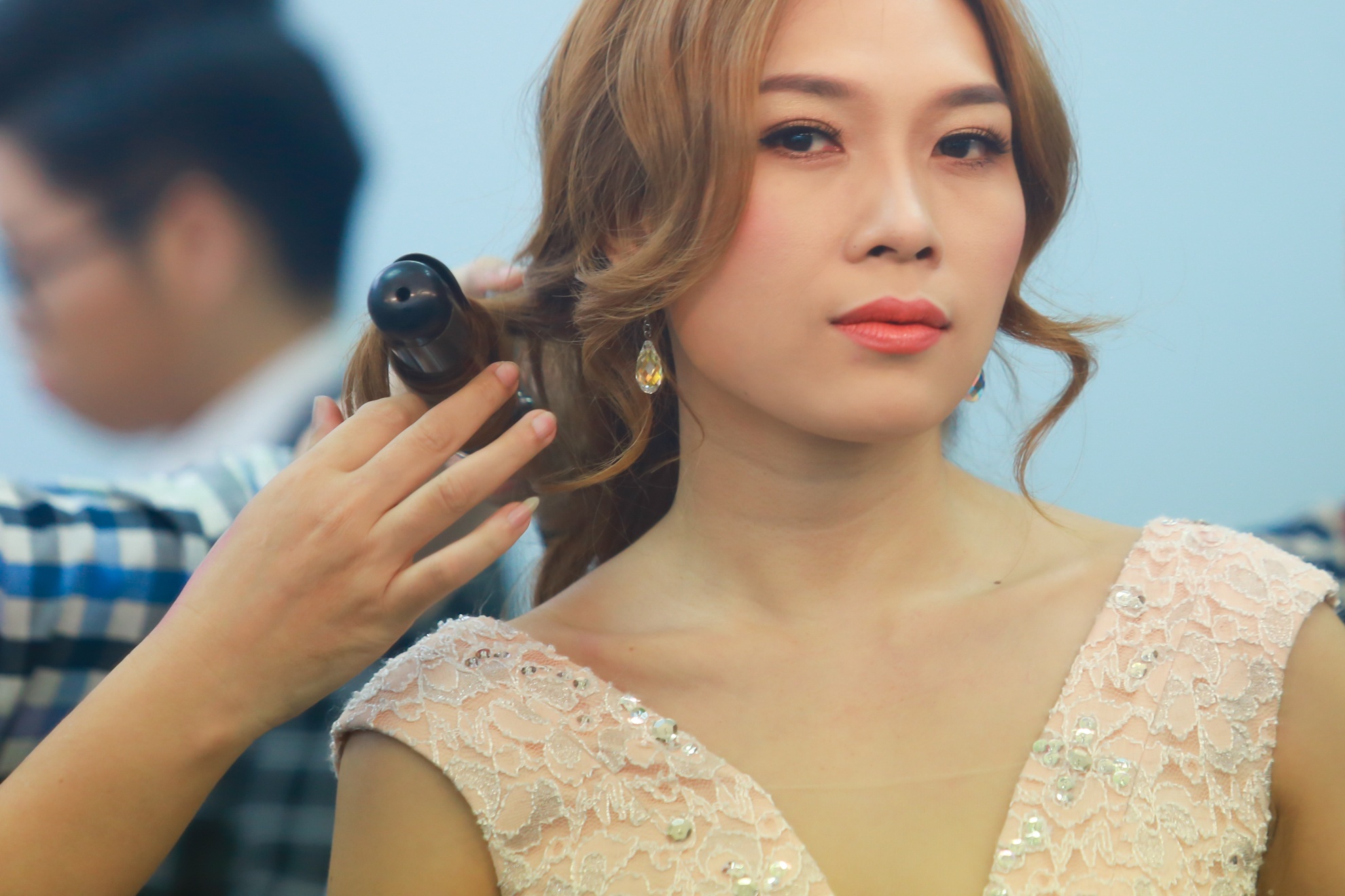 My Tam binh than di dien cung hoc tro hinh anh