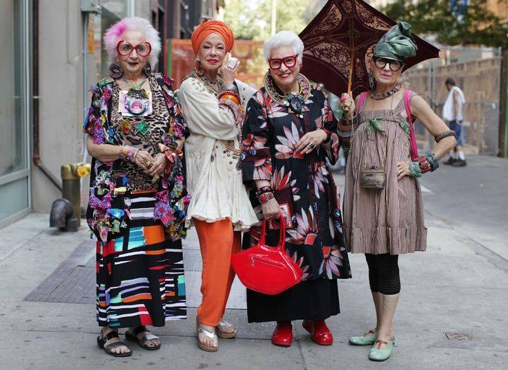 Nhung U50, U60, U70 thich dien do nhu teen girl hinh anh