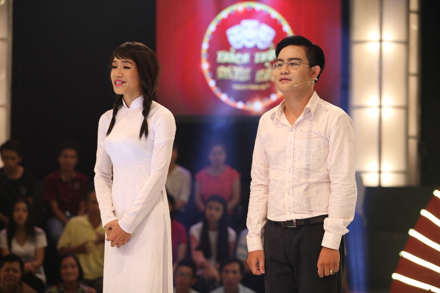 Chang trai Du Ki hoa than thanh nu sinh hinh anh