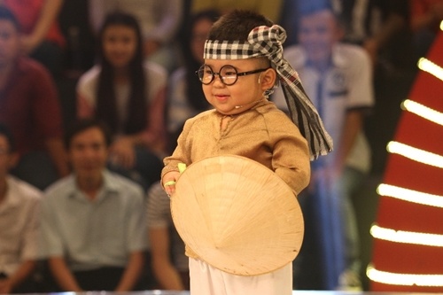 Ku Tin thang 10 trieu dong nho che Viet Huong 'hoi qua' hinh anh