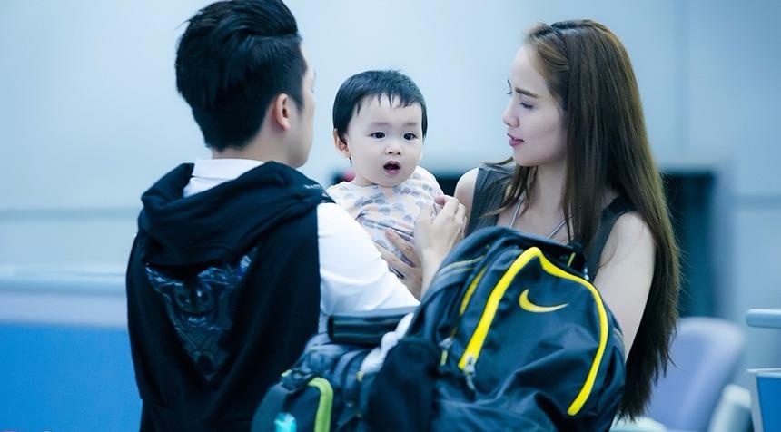 Vo chong Diem Huong dan con trai di huong tuan trang mat hinh anh