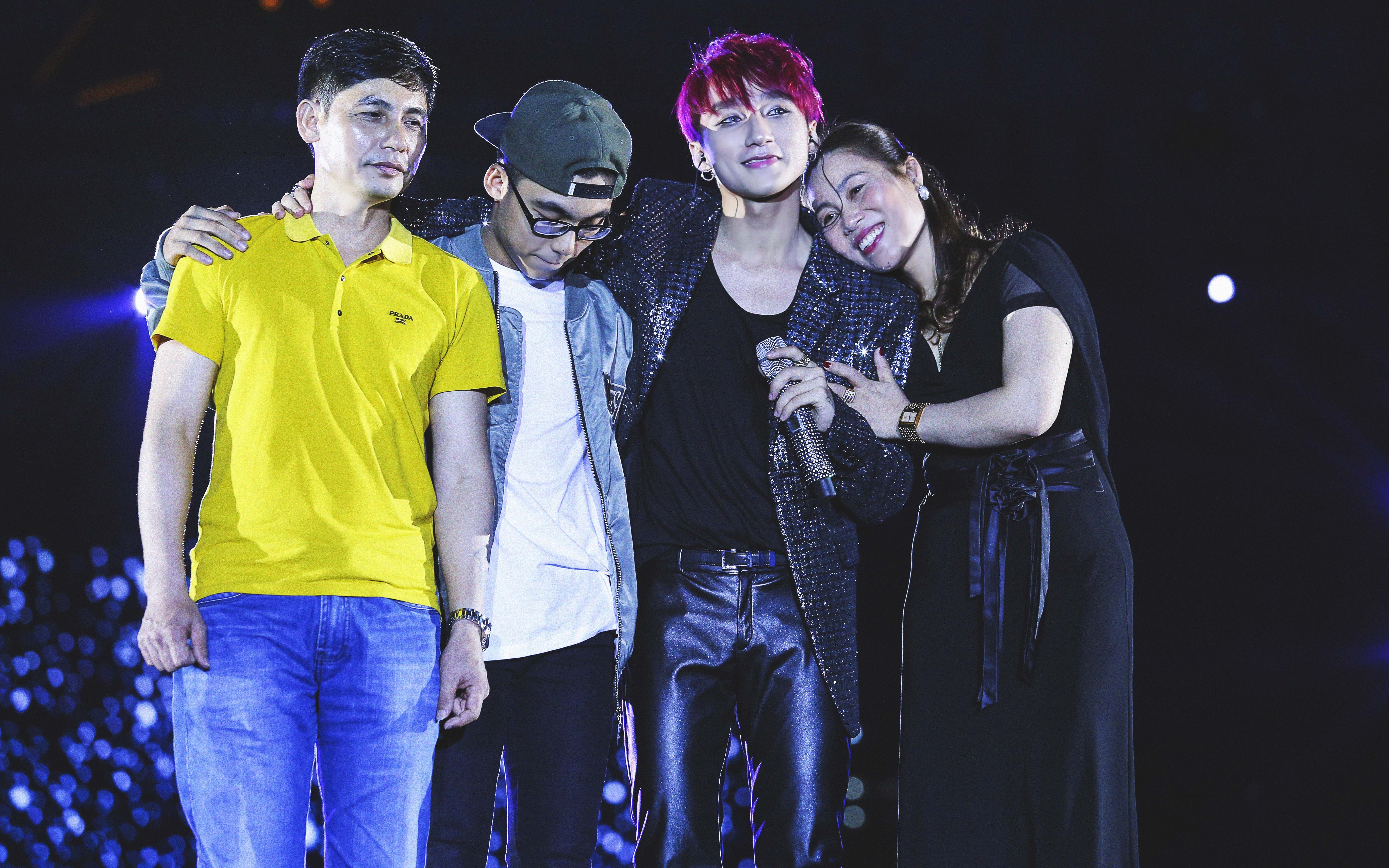 Phần giao lưu cùng gia đình khiến chương trình bị kéo dài lê thê.