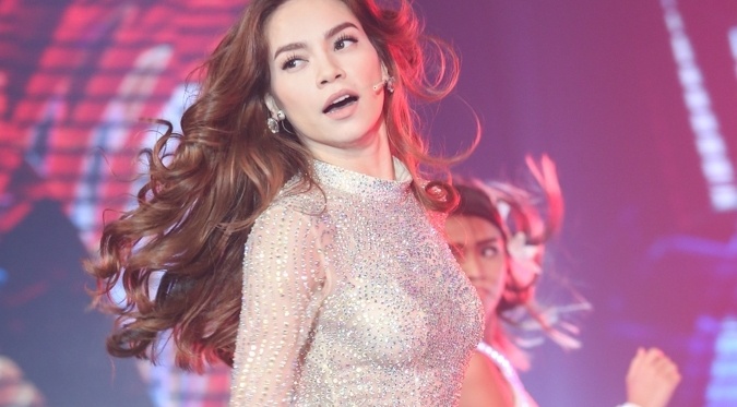 Ho Ngoc Ha khoe vu dao nong bong trong hit moi hinh anh