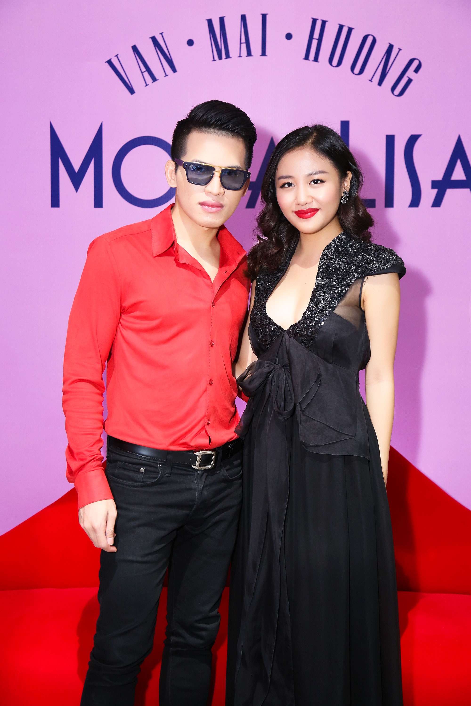 Sau khi ra mắt MV “Mona Lisa”, Văn Mai Hương sẽ tổ chức một vài đêm nhạc lớn để giới thiệu ca khúc, sản phẩm mới. Song song đó, cô bắt đầu khởi động một số dự án âm nhạc mới và dự định sẽ công bố rộng rãi vào đầu năm 2016.