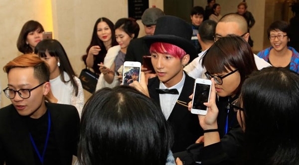 Son Tung vat va thoat vong vay nguoi ham mo hinh anh