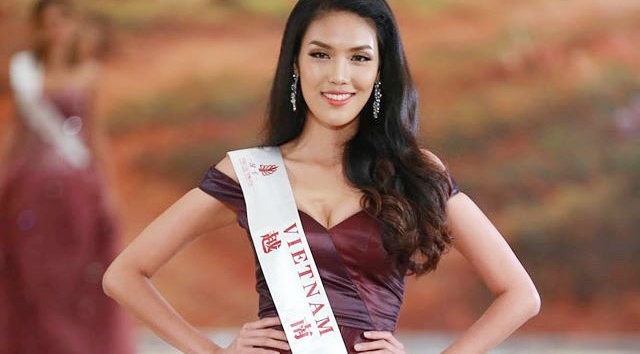 Lan Khue co bi xu ep tai Hoa hau The gioi? hinh anh