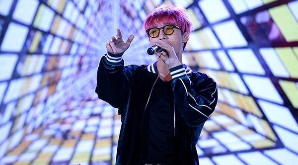 Son Tung M-TP, Hari Won noi da ga truoc 20.000 khan gia hinh anh