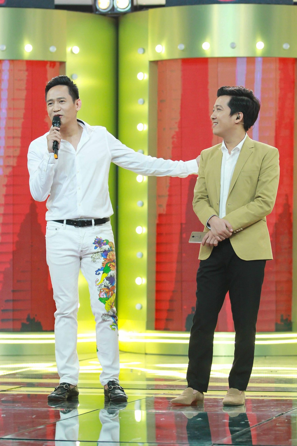 Trường Giang tranh thủ cơ hội chặt chém Duy Mạnh.