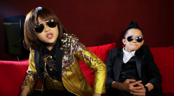 Hot boy nhi 10 tuoi cover 'That bat ngo' hinh anh