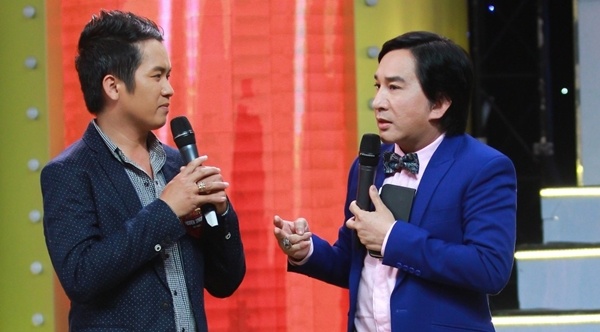 Thi sinh nam hat gia giong Phi Nhung va loat nghe si nu hinh anh